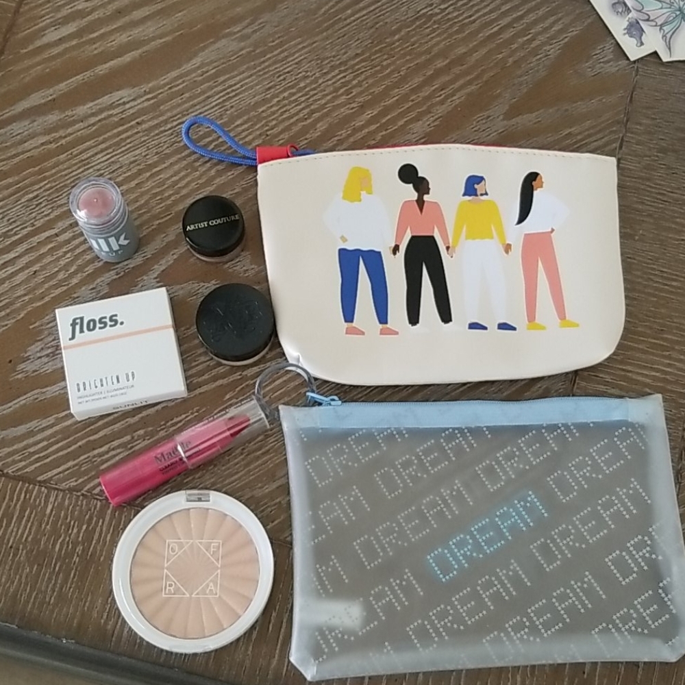 Makeup bundle and Makeup Bags-Brand New